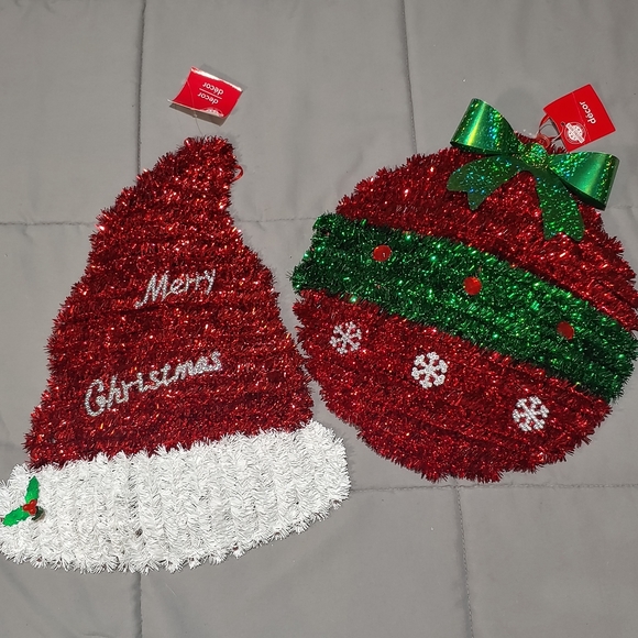 Christmas Door Hanging Decorations Bell and Santa Hat - Picture 1 of 3